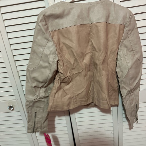 Beige leather jacket - Picture 3 of 3